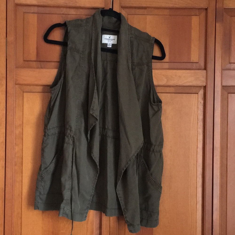 Hunter green short sleeve vest